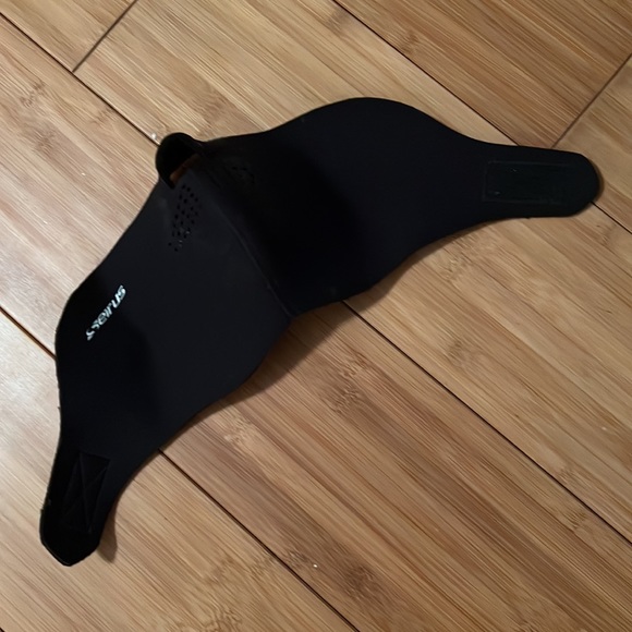 Masque small - Picture 3 of 3